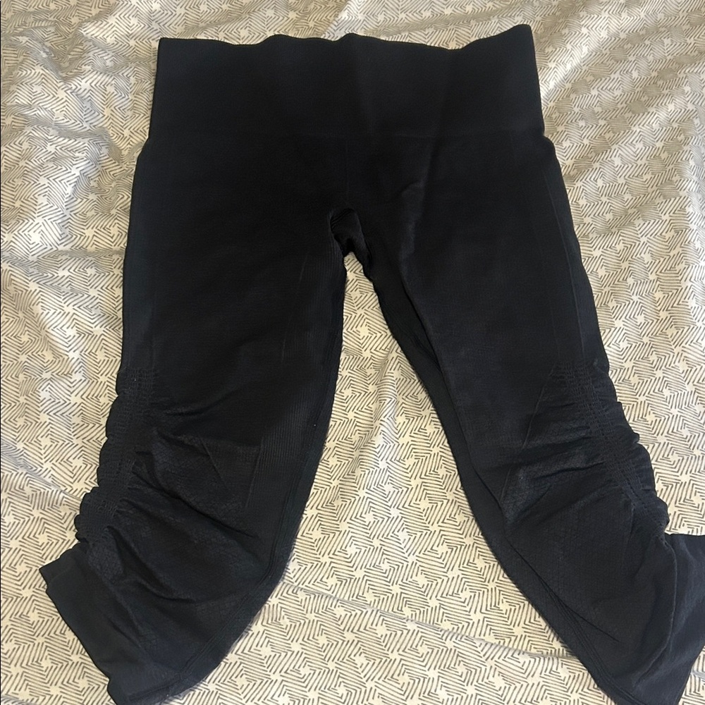 Black Lululemon In the Flow Cropped Leggings - 4